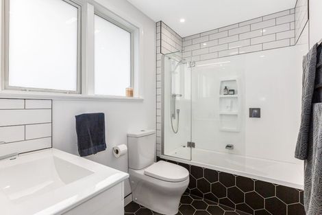 Photo of property in 341c Waiwhetu Road, Fairfield, Lower Hutt, 5011