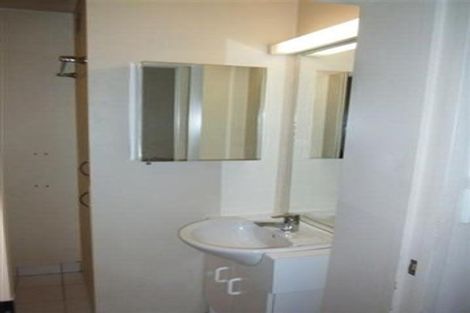 Photo of property in Terrace Garden Apartments, 3c/120 The Terrace, Wellington Central, Wellington, 6011