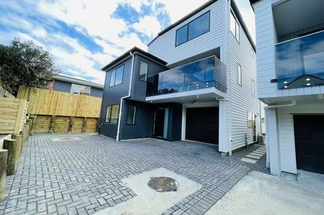 Photo of property in 1b Tui Glen Road, Birkenhead, Auckland, 0626