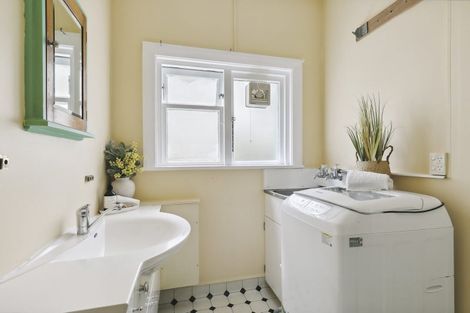 Photo of property in 2/56 Tanera Crescent, Brooklyn, Wellington, 6021