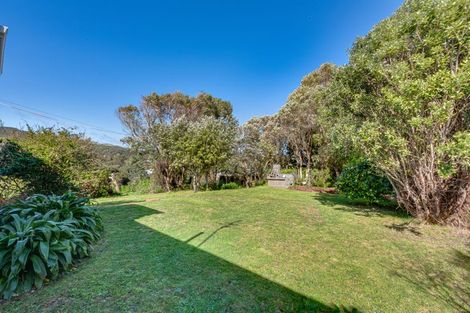 Photo of property in 2 Raroa Place, Pukerua Bay, 5026