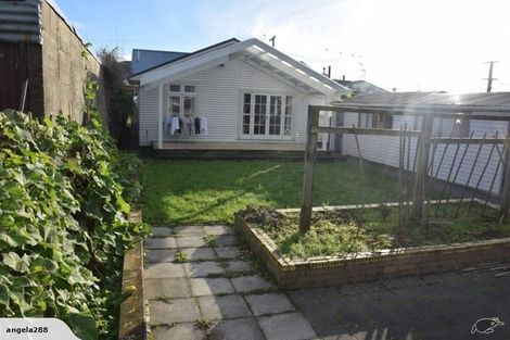 Photo of property in 208 Knights Road, Hutt Central, Lower Hutt, 5011