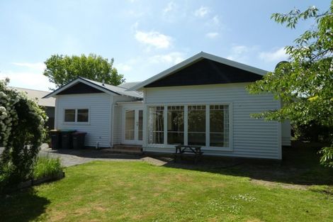 Photo of property in 35 Weka Street, Fendalton, Christchurch, 8041