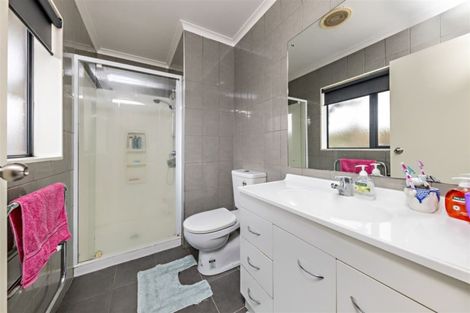 Photo of property in 34 Stellata Court, Randwick Park, Auckland, 2105