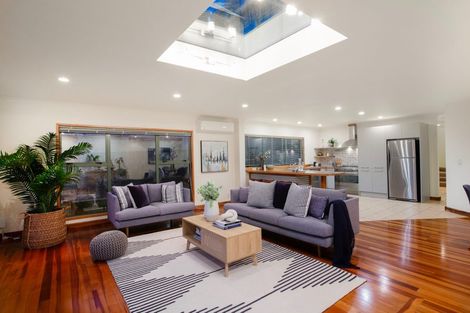 Photo of property in 10 Ocean Parade, Pukerua Bay, 5026