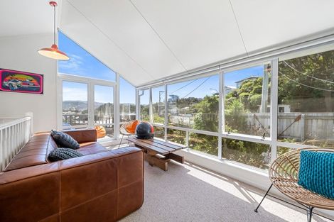 Photo of property in 2b Cherry Grove, Strathmore Park, Wellington, 6022