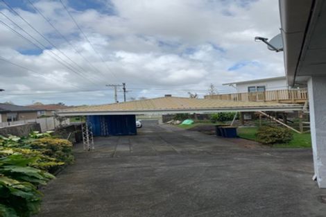 Photo of property in 9 Ward Crescent, Te Atatu Peninsula, Auckland, 0610