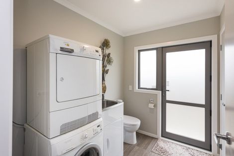 Photo of property in 24 Poplar Grove, Feilding, 4702