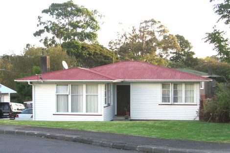 Photo of property in 23 Cornwall Street, Te Atatu South, Auckland, 0610