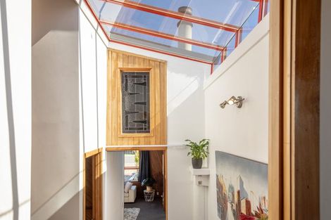 Photo of property in 1 Bay View Road, Raglan, 3225