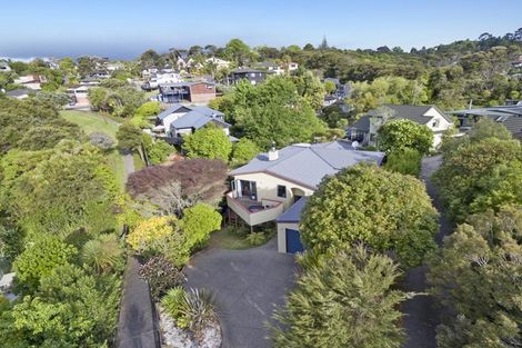 Photo of property in 90e Atkinson Road, Titirangi, Auckland, 0604