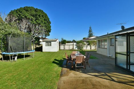 Photo of property in 2/92 Florence Avenue, Orewa, 0931