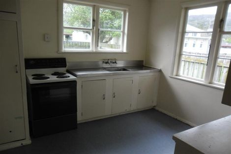 Photo of property in 34 Molesworth Street, Taita, Lower Hutt, 5011