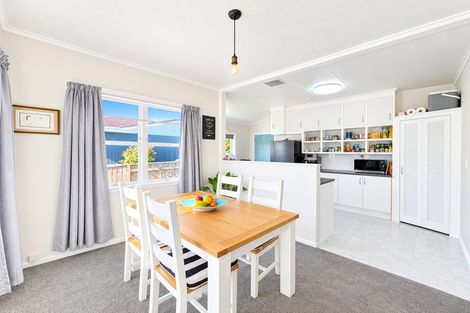 Photo of property in 5 Limbrick Street, Waipawa, 4210