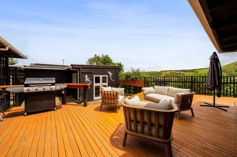 Photo of property in 18 Ohawe Terrace, Ohawe, Hawera, 4671