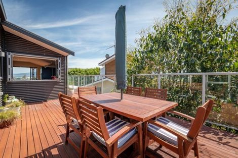 Photo of property in 15 Jane Street, Waikanae Beach, Waikanae, 5036