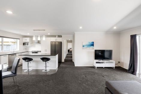 Photo of property in 5 Allgood Place, Rototuna North, Hamilton, 3210