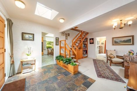 Photo of property in 1 Fendalton Crescent, Pinehaven, Upper Hutt, 5019