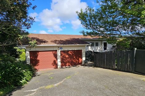 Photo of property in 84 Taylor Terrace, Tawa, Wellington, 5028