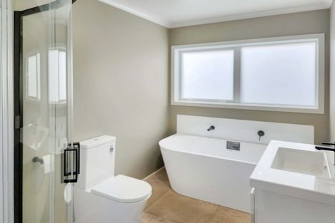 Photo of property in 5 Rotoiti Place, Paraparaumu, 5032