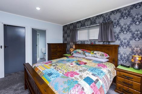 Photo of property in 20 Kashmir Avenue, Clouston Park, Upper Hutt, 5018