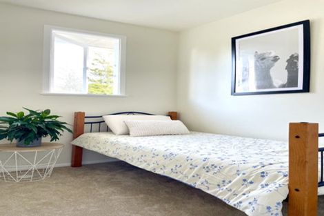 Photo of property in 669 South Titirangi Road, Titirangi, Auckland, 0604