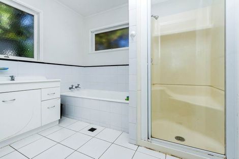 Photo of property in 450 Don Buck Road, Massey, Auckland, 0614