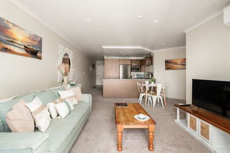 Photo of property in 281 Maunganui Road, Mount Maunganui, 3116