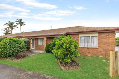 Photo of property in 1/17 Youngs Road, Papakura, 2110
