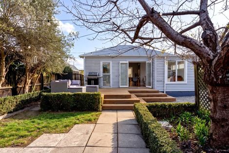 Photo of property in 216 Springfield Road, St Albans, Christchurch, 8014