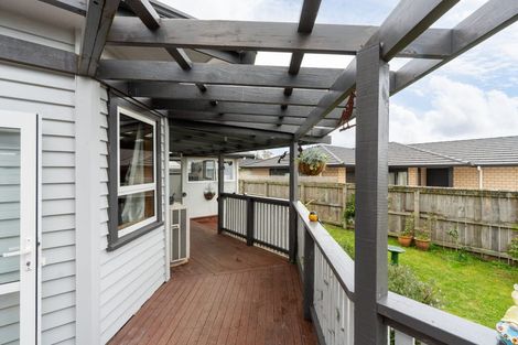 Photo of property in 31 Queenwood Road, Levin, 5510