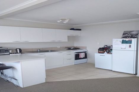 Photo of property in 1/27 Neptune Avenue, Beach Haven, Auckland, 0626