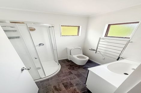 Photo of property in 111 Woodman Drive, Tawa, Wellington, 5028