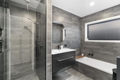 Photo of property in 12 Kingfisher Crescent, Albert Town, Wanaka, 9305