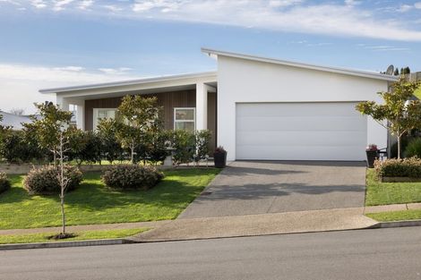 Photo of property in 86 Whakaturou Crescent, Pyes Pa, Tauranga, 3112