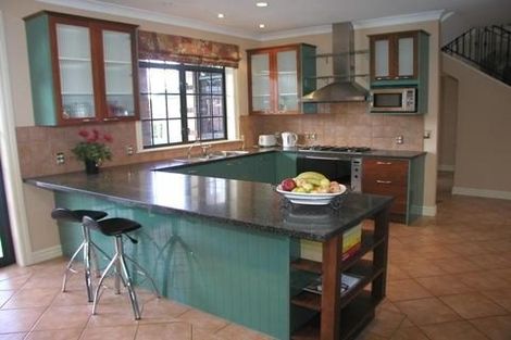 Photo of property in 13 Burgundy Park Avenue, Henderson, Auckland, 0612