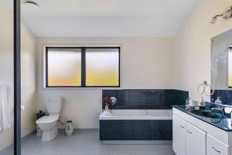 Photo of property in 520 Manutahi Road, Lepperton, New Plymouth, 4373