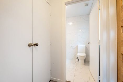 Photo of property in 2/5 Stanley Avenue, Milford, Auckland, 0620