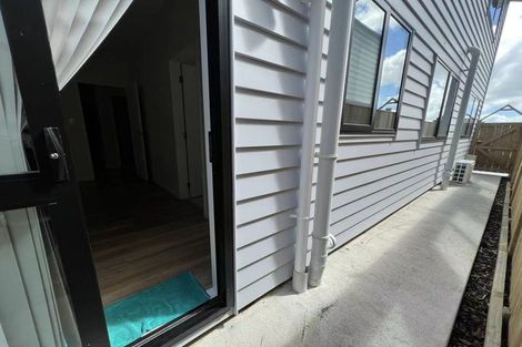 Photo of property in 4 Wyon Way, Flat Bush, Auckland, 2016