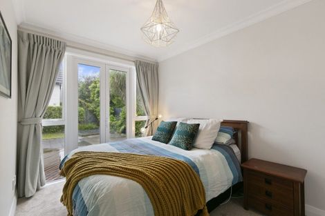 Photo of property in 10 Inglis Street, Seatoun, Wellington, 6022