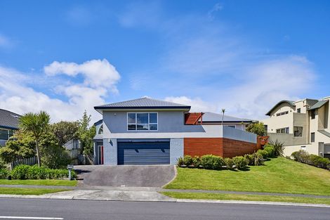 Photo of property in 191 Tirohanga Road, Tirohanga, Lower Hutt, 5010