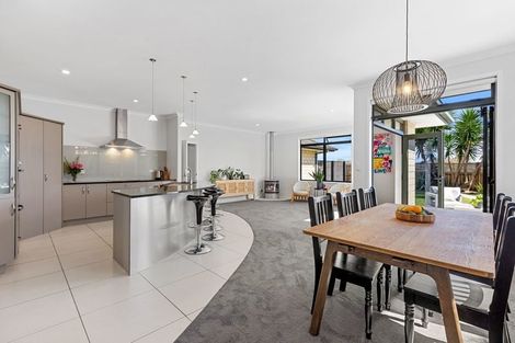 Photo of property in 42 Alva Glen Place, Pyes Pa, Tauranga, 3112