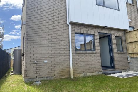 Photo of property in 46b Crestview Rise, Papakura, 2110