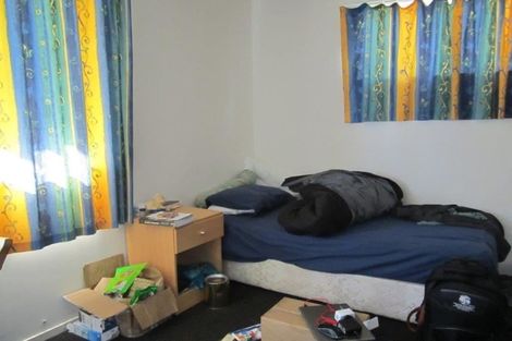 Photo of property in 22 Cron Avenue, Te Atatu South, Auckland, 0610