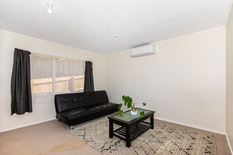 Photo of property in 17 Sombrero View, Ascot Park, Porirua, 5024