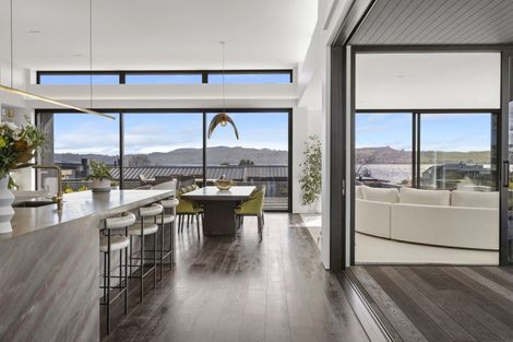 Photo of property in 35 Pukenamu Road, Rainbow Point, Taupo, 3330