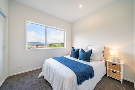 Photo of property in 64 Riverstone Drive, Riverstone Terraces, Upper Hutt, 5018