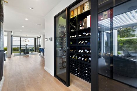 Photo of property in 90 Marine Parade, Mellons Bay, Auckland, 2014