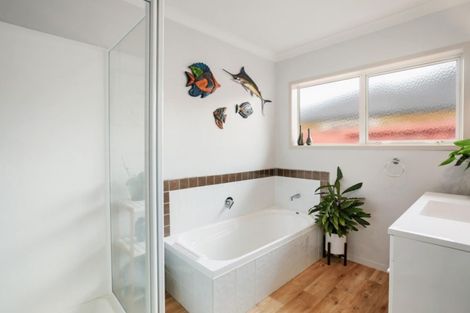 Photo of property in 10 Uretara Drive, Katikati, 3129