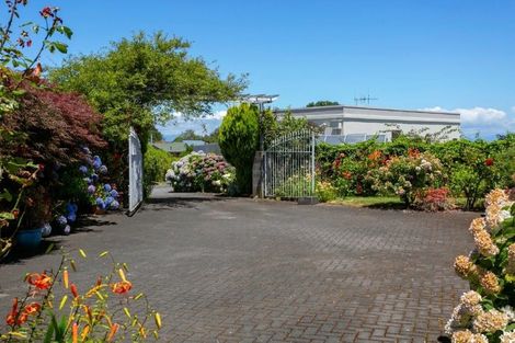 Photo of property in 29 Fairview Terrace, Waipahihi, Taupo, 3330